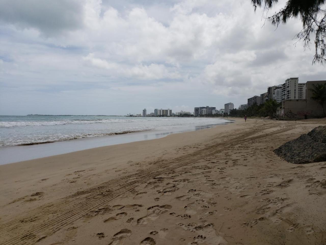Beach Front Apt Isla Verde 3 Appartement San Juan Buitenkant foto